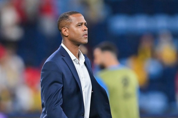 Kluivert Tegas: Garuda Siap Tempur Hadapi Raksasa Asia di Kualifikasi Piala Dunia 2026