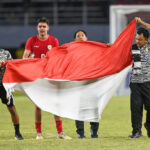 pesepak-bola-timnas-indonesia-jens-raven-kedua-kiri-berseleb-hqds