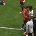 calvin_verdonk_adu_kepala_dengan_malick_fofana_di_laga_lille_vs_lyon_timnasxtra-UGQ6_large